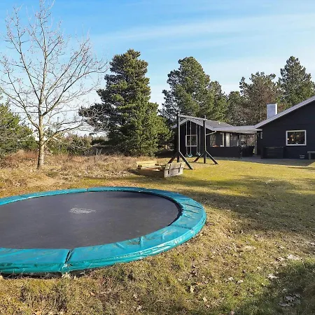 Holiday Ved Heksebjerg Iv