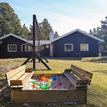Holiday Ved Heksebjerg Iv Tatil Evi